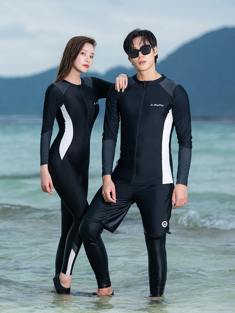 A tan-proof, long-sleeved, long-sleeved, large-size snorkeling suit for a jellyfish garter with a swimsuit