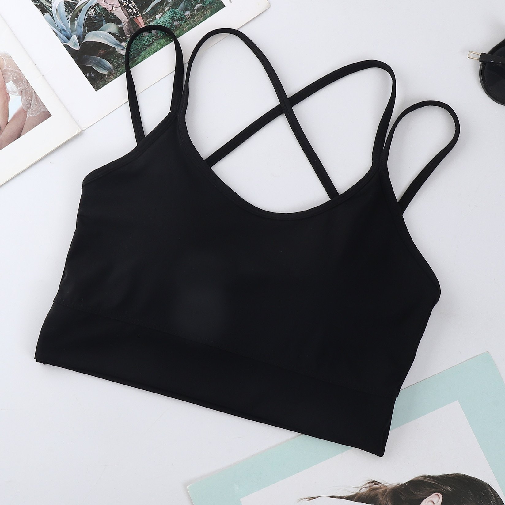 the korean swimming undergarments lady has a little steel-clad corset bra and a back-crunch swimsuit