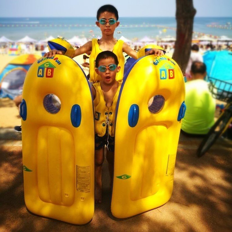 Water floating toy children's surfboards play the swimming ring with inflatable boatboard pool husks