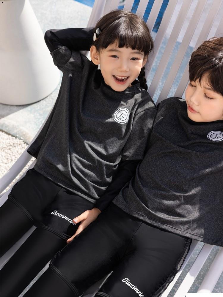 A new 2024 sunproof, comfy, soft-skinned, two male submersible women surfers