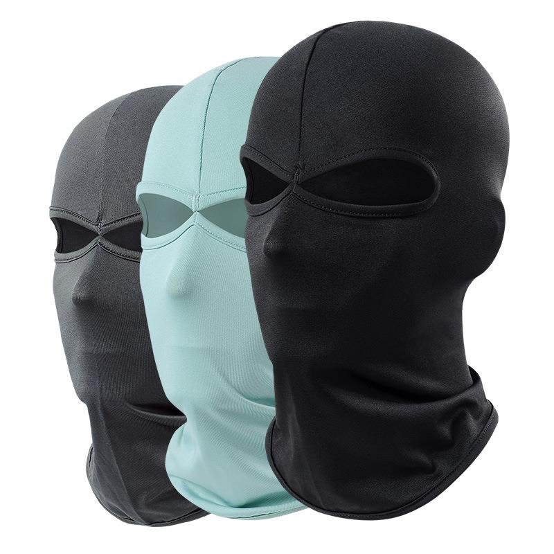 Diving mask, swim-preserve-head-swaming man, summer sunscreen-skinny-faced sea-boned woman