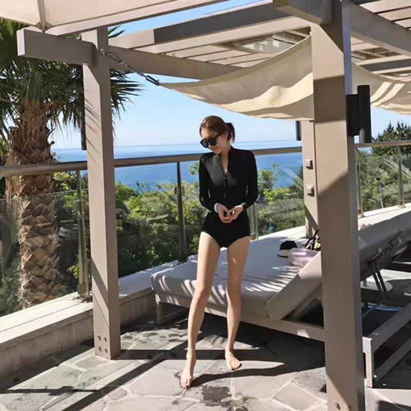 New scuba suit, long-sleeved long-sleeved shorts, dry-dry and thin-skinned surfing
