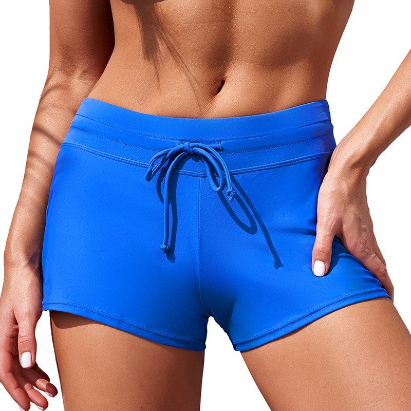 The new European-American bathing-pants belt lady has a hairdresser with a low waist, sexy thongs, and thongs