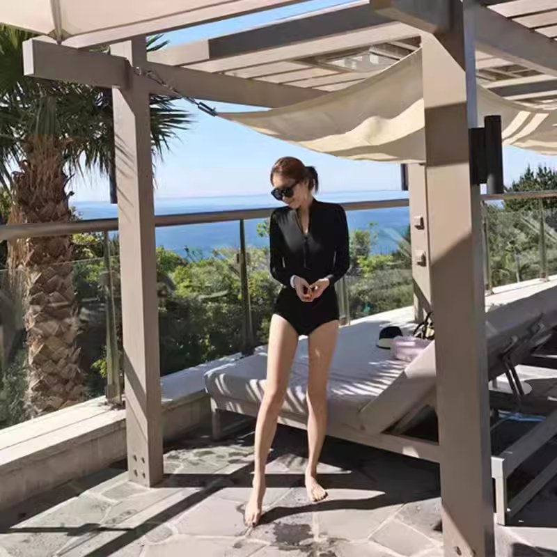 New scuba suit, long-sleeved long-sleeved shorts, dry-dry and thin-skinned surfing