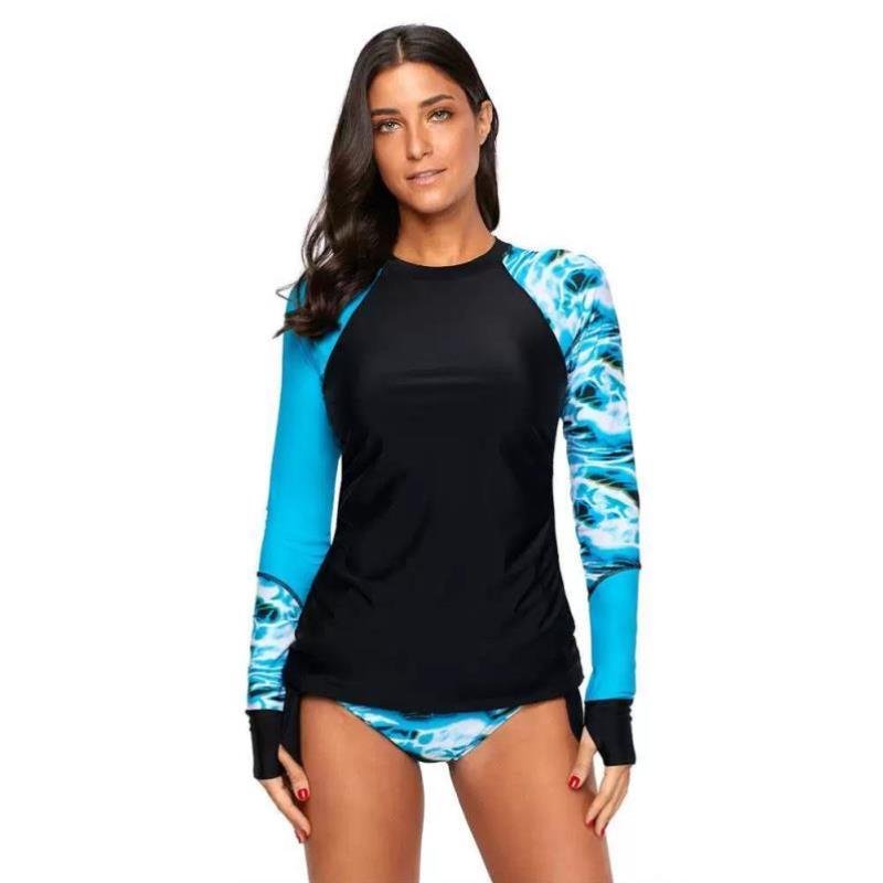 When the new one comes, the woman with the long-sleeved swimsuit, the woman with the big-size swimsuit, the woman with the low waist stamped surfing suit
