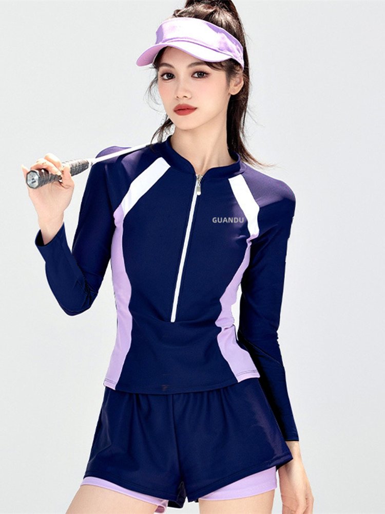 Swimming suit for a bathing suit in a swimming suit