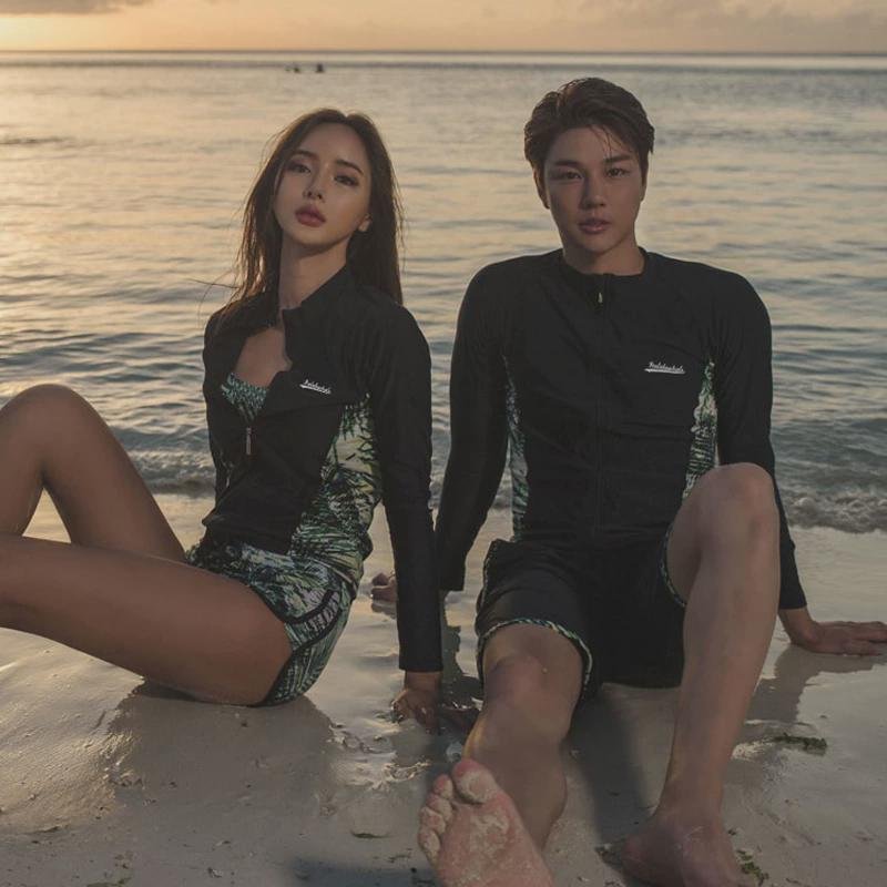 The Korean couple's scrawny scrawny suit with a long-sleeve surfing suit for a hot spring swimsuit