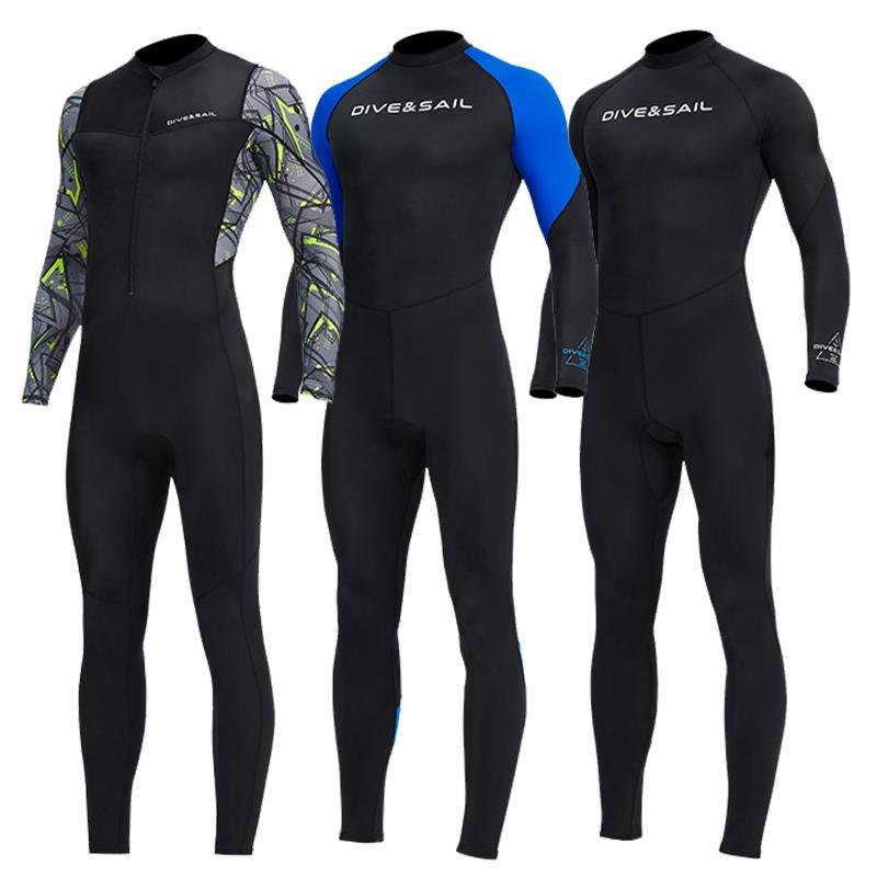 A tan-resistant wetsuit, a male jellyfish surfer, 1.5 mm divulge wet clothes to keep her winter bathing suit warm