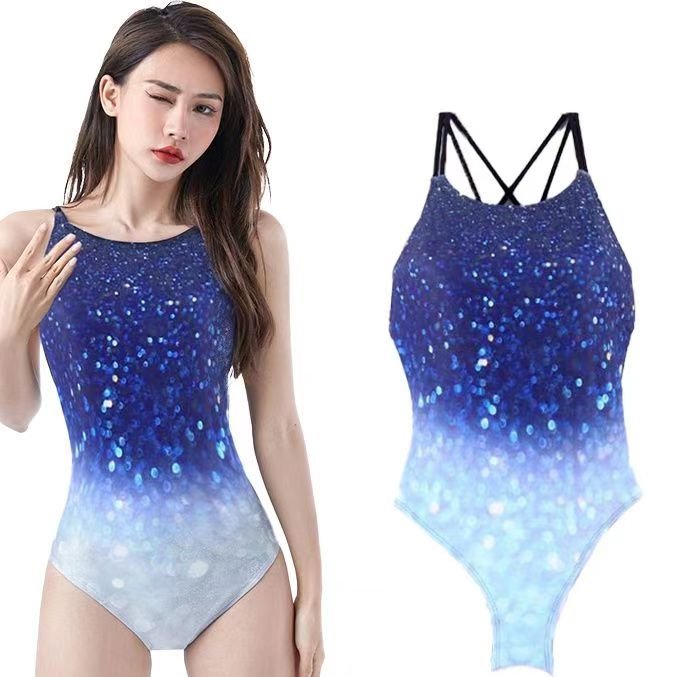 Swimming lady's backs are thin, swollen, hot springs swimming pool