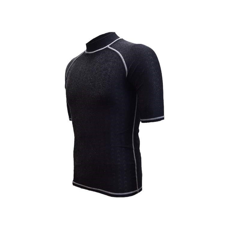 A man's bathing suit for water-spill drying of shark skin, half-sleeve of winter swimsuit, snorkel-swam-swam