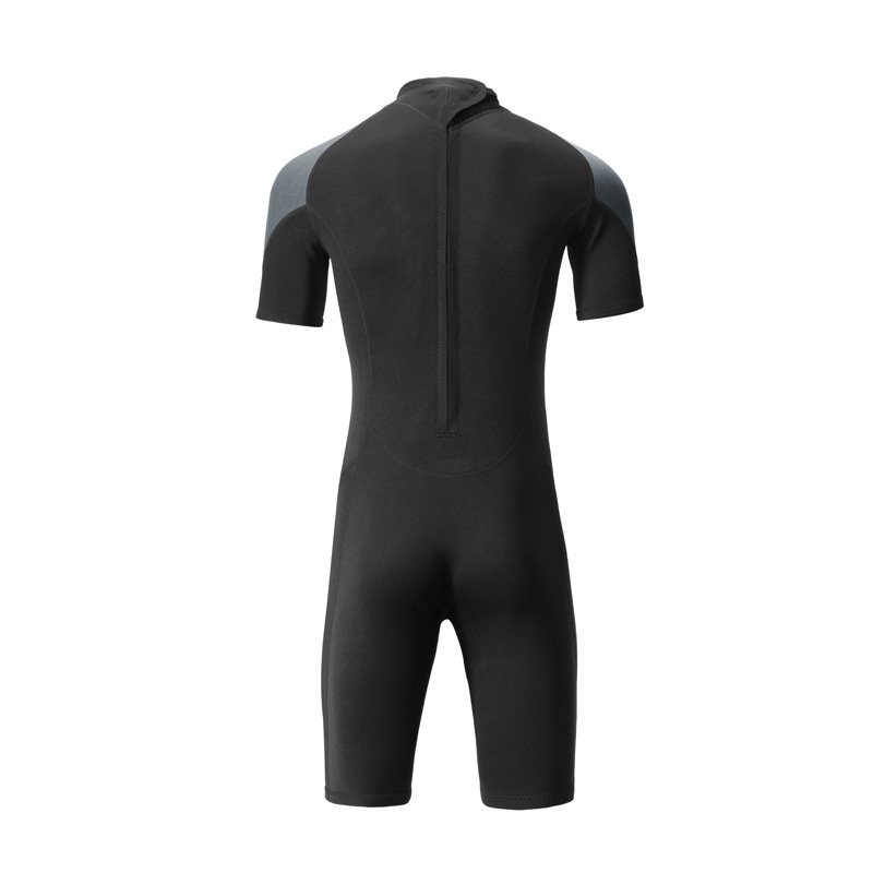 the new 1.5mm man with a short-sleeved shorts and a wet suit for sunscreen surfing