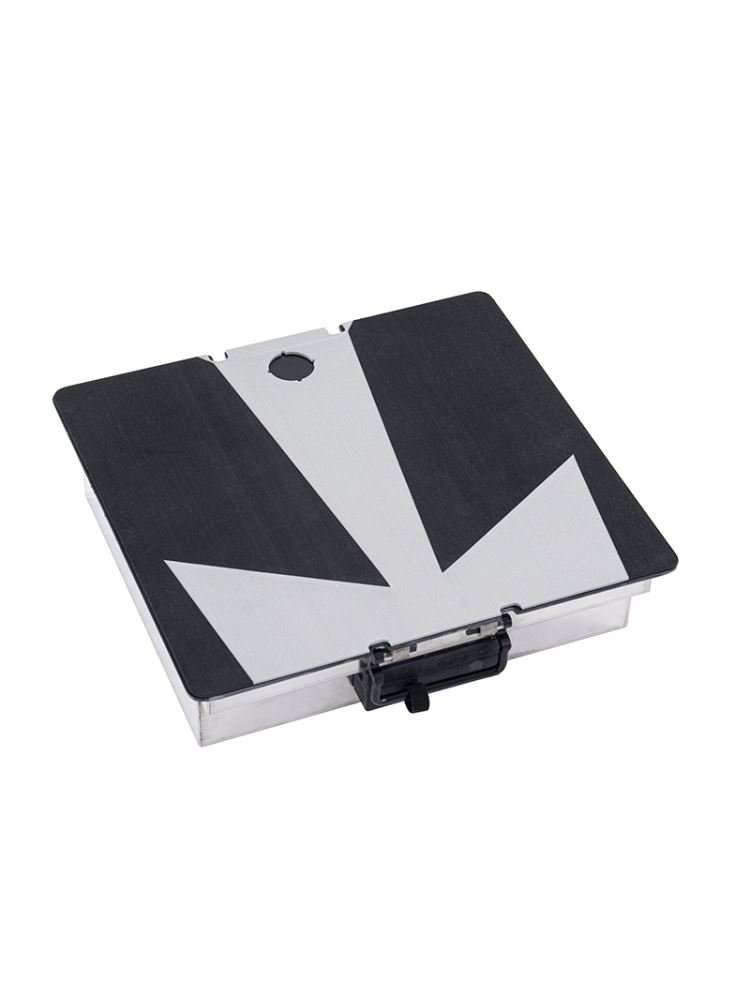 THE OUTDOOR SURFING OF THE ELECTRIC SURFBOARD POWER PLATE CONTINUES LONG ON THE EPP SINGLE-JET DOUBLE-JET PEDAL