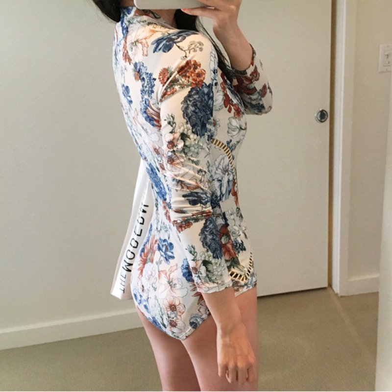 Sanya Seaside Swimming suit with a bikini triangle and a thin spring swimsuit