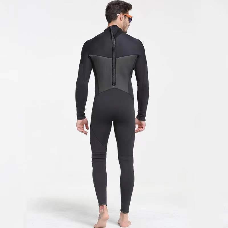 3/5mm co-heat-proof diving suit for a man with a sunscreen bathing suit and a woman with a warm, free diving suit for a jellyfish wet