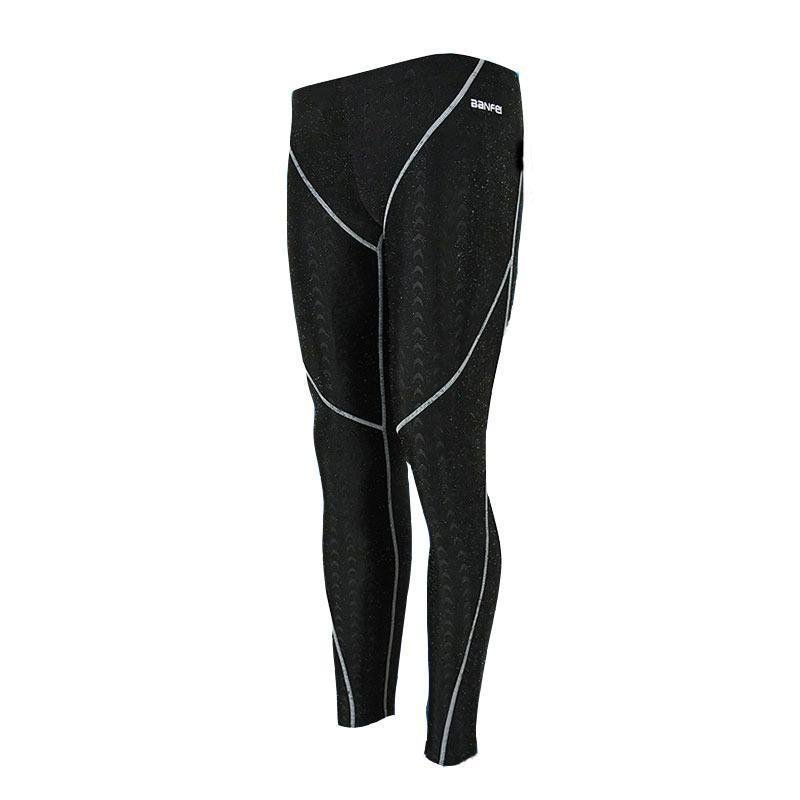 Swimming in shark-skinned bathing pants