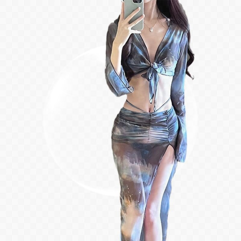 Long skirts, four sexy O-Meds, skinny-skinny swimsuits, hot springs
