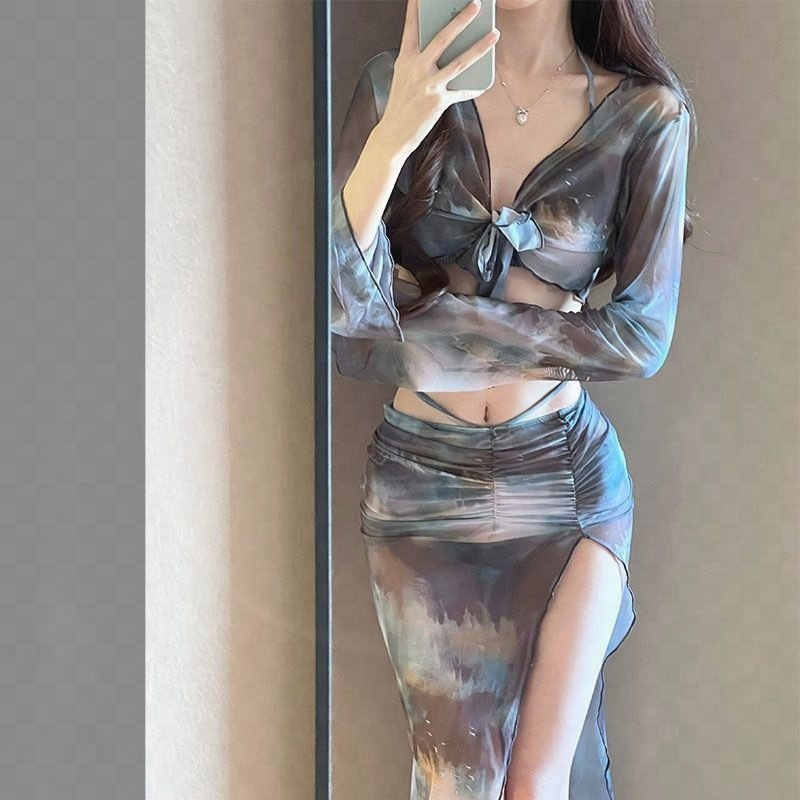 Bikini's four-piece bathing suit, 2024 new, long-sleeved, long-sleeve-covered, skinny swimsuit girl