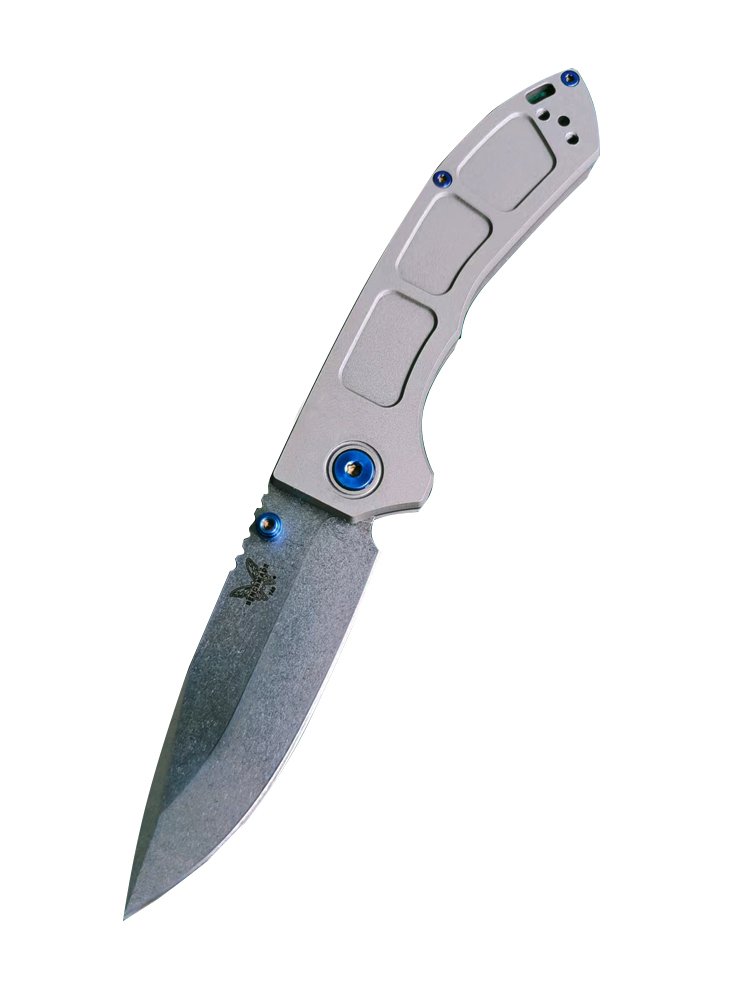 A multi-purpose, multi-purpose, high-string knife with a fruit delivery knife along with the camp