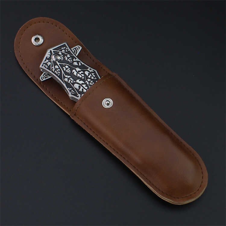 The field survival tool knife, the sharp knife, went with the outside defense