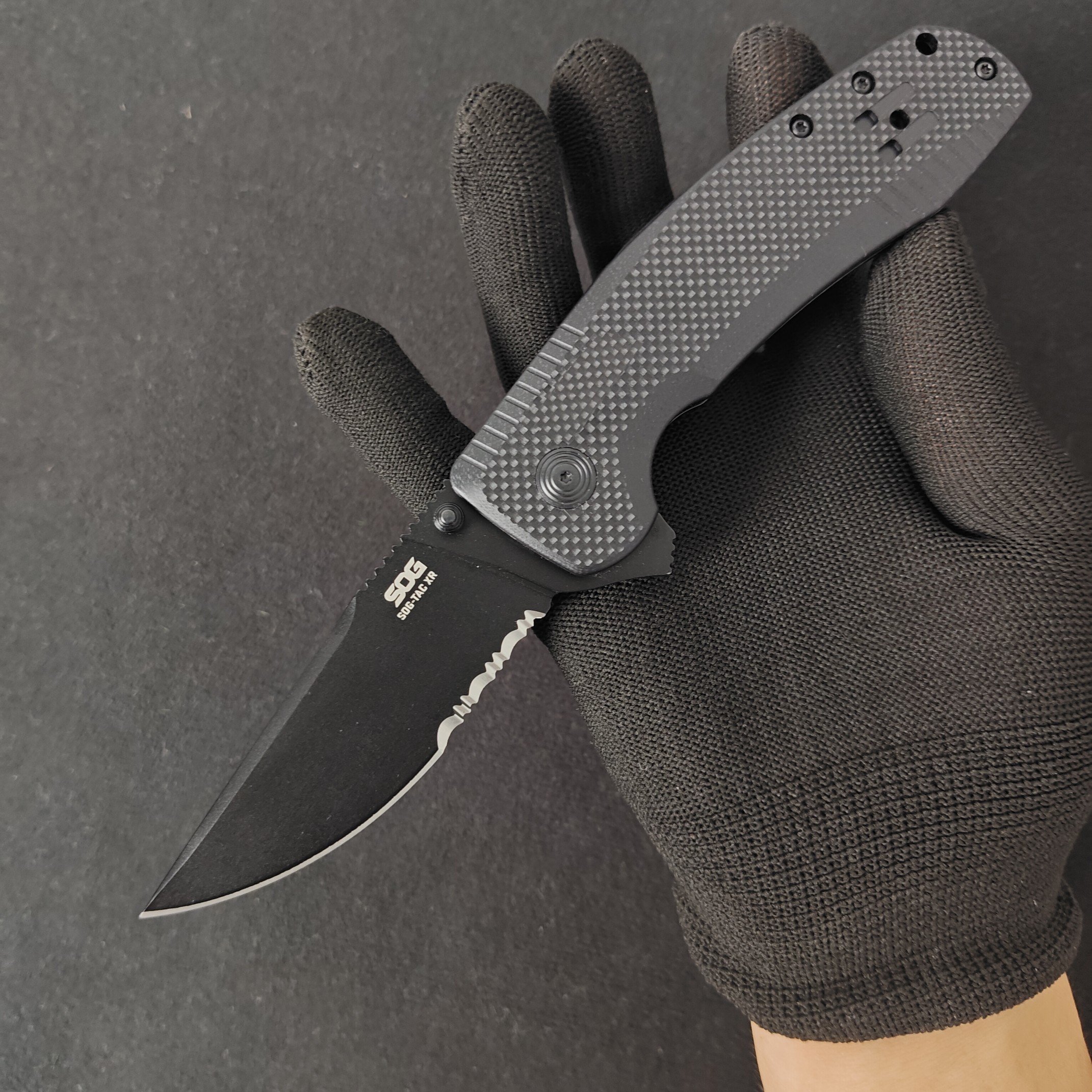 sogTAC-XR folding knife D2 steel, high-heavy folding knife outside the house with a sharp knife to camp with