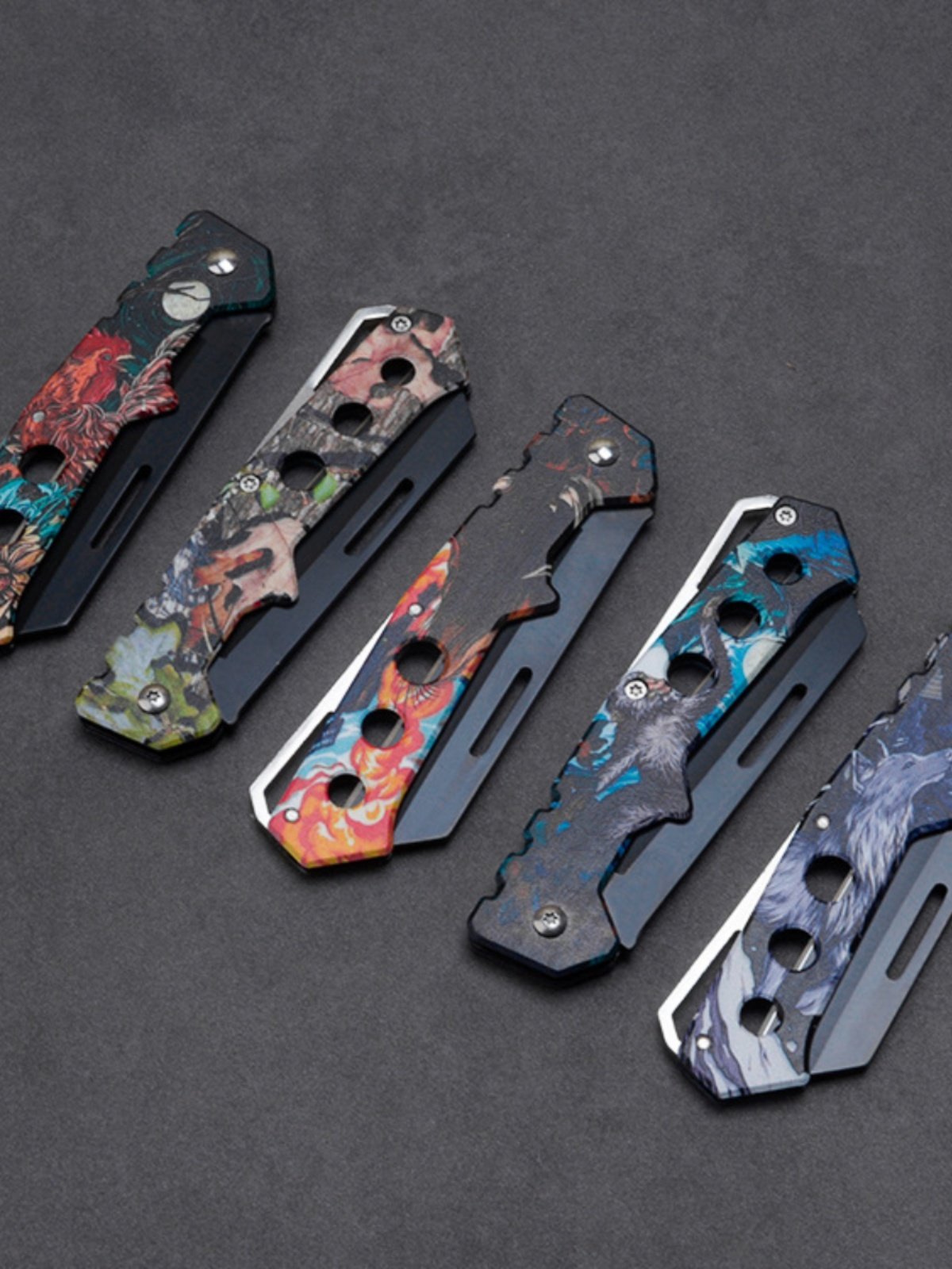 A multi-purpose outdoor folding with a fruit knife, camping on a hill, carrying a high-hard stainless steel mini-sword