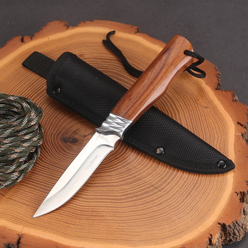 A meat knife, a tactical knife, a camping knife, a mountain knife, a short knife, a long knife, a fruit knife