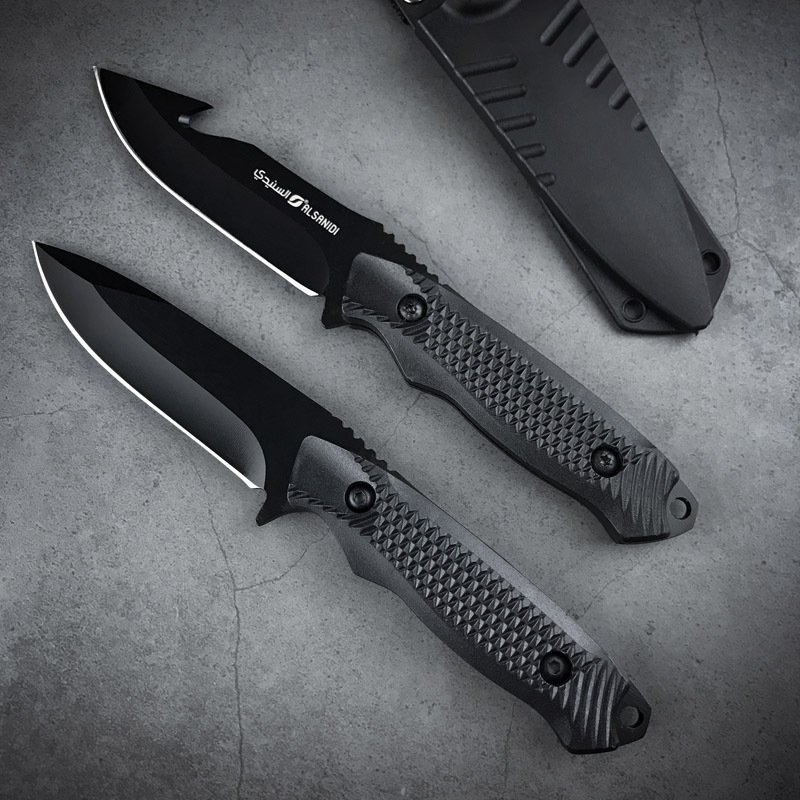 A small, straight-on-the-out, field-protected knife with a small knife, a life-saving knife
