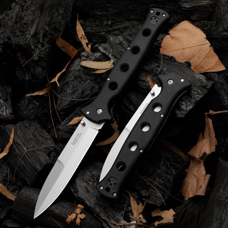 An outdoor knife with a high-strength sharp blade to camp on the mountain to survive
