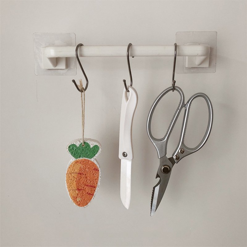 "slice the fruit no more taste" japanese pottery knife folds the fruitins outside, camping with white sidekicks