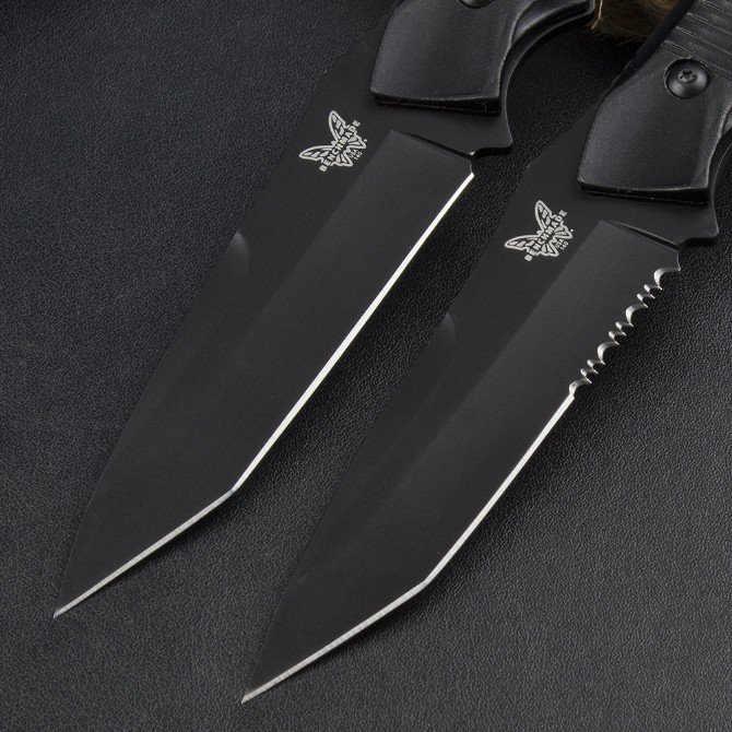 A straight-on-the-air field knife, butterfly knife