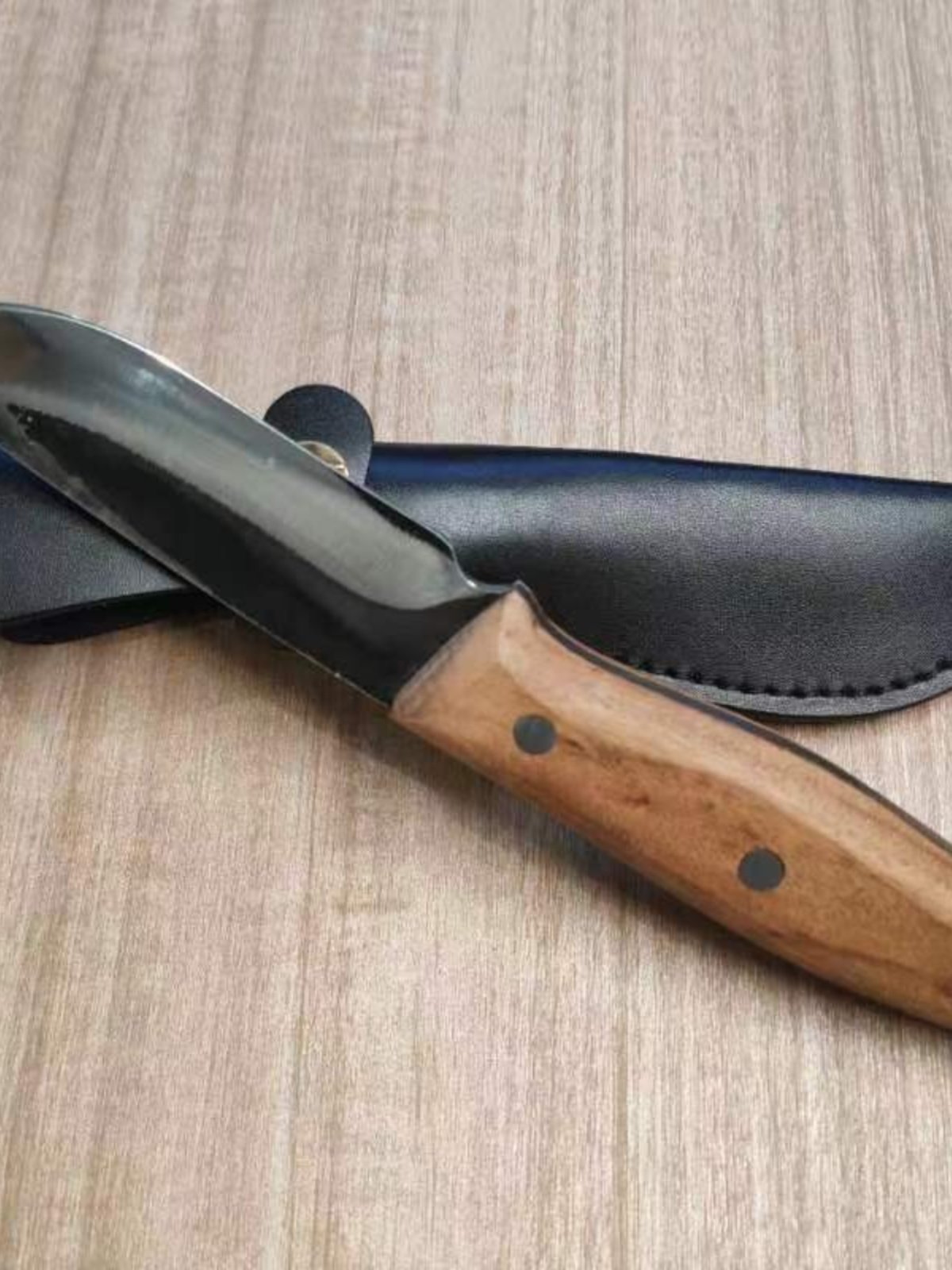 An outdoor knife