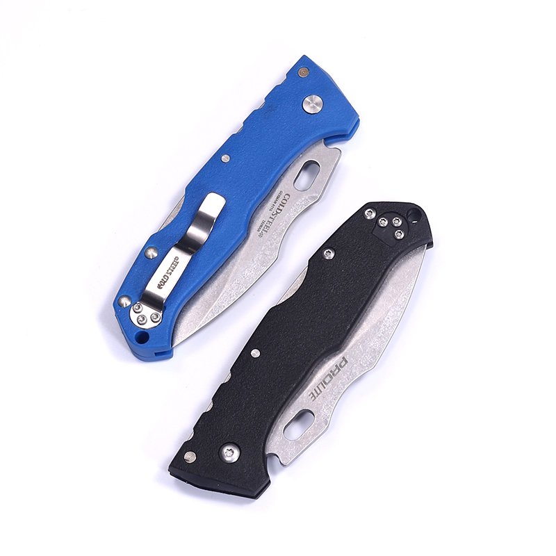 Straight-on-out camper with a sharp blade and a sharp edge