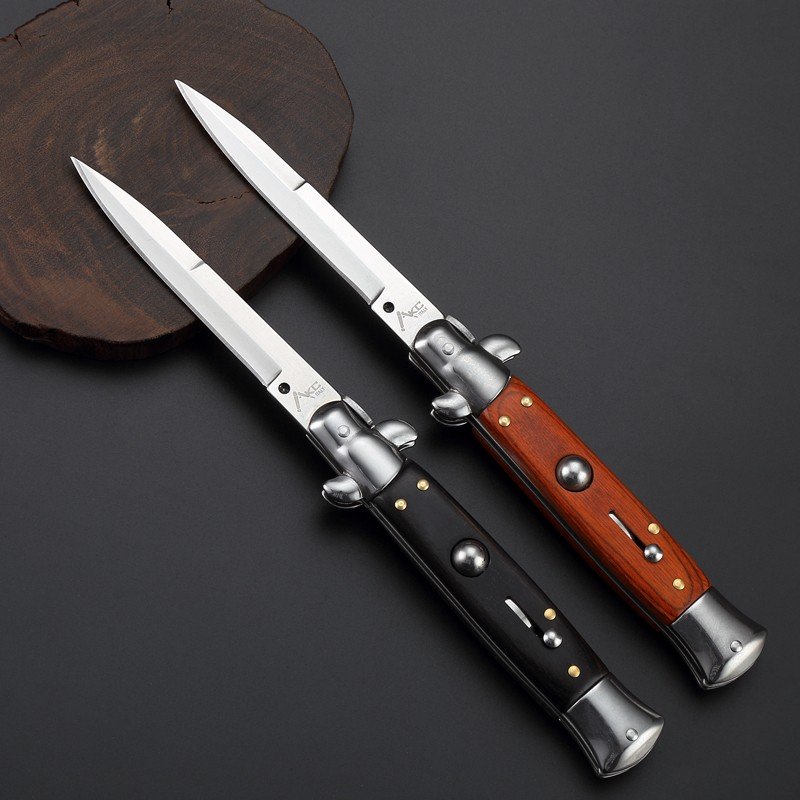 A high-hard knife folding a multi-purpose field knife and a home fruit knife