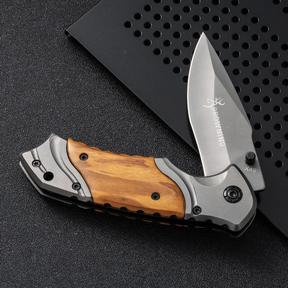 The exterior knife folds the field life knife, and he goes with it to camp with the fruit knife
