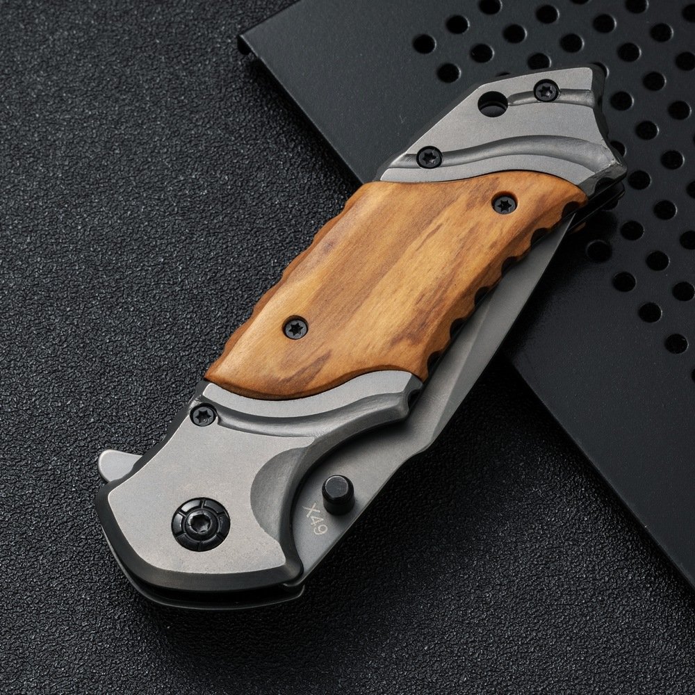 The exterior knife folds the field life knife, and he goes with it to camp with the fruit knife