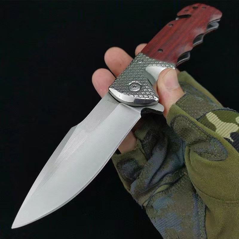 An outdoor folding knife, multi-purpose self-defense, camping in the field for life