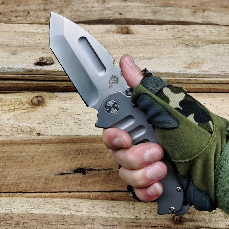 d2-stabbing-on-out knife with field-protected life-saving knife with a steel-to-scrambled knife