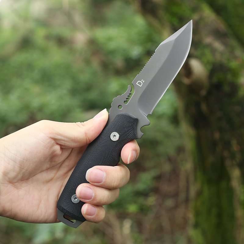 A NEW D2 STEEL KNIFE WITH A HIGH-HEAVY FOLDING KNIFE TO SURVIVE IN THE FIELD