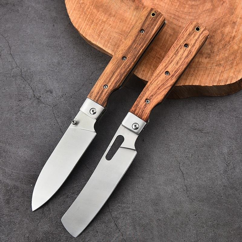 The Japanese folded and camped with a knife and a knife, and he drove his own fruit and bread and cutter