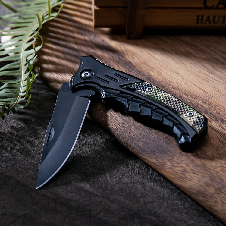 With a knife folding, a knife with a high-strength sharp knife and a knife with a knife for fishing