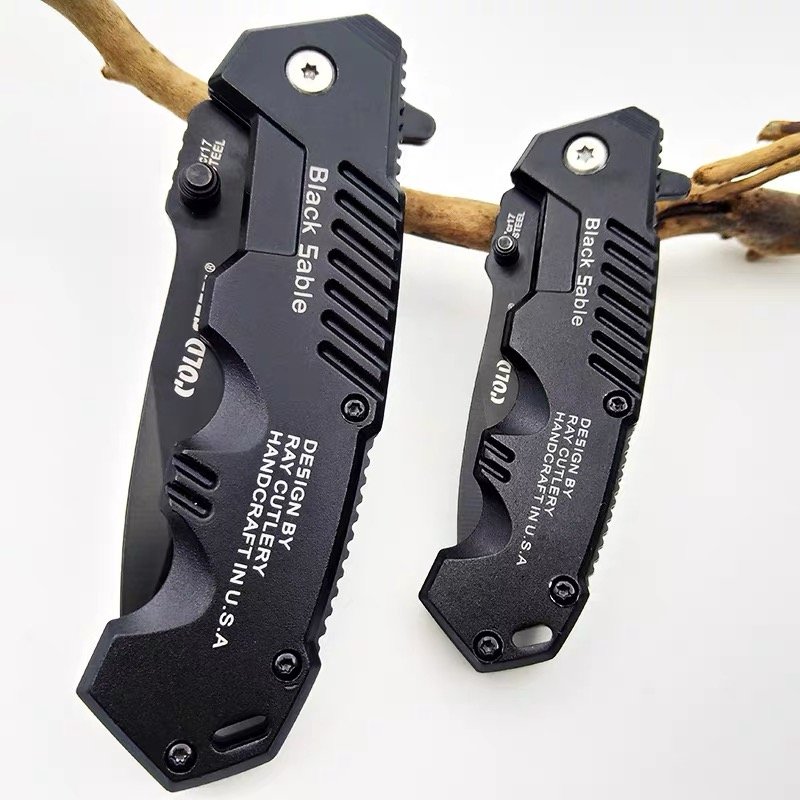 The full steel camper's folding knife is multifunctional and carries a field fruit knife in his pocket and cut his meat knife