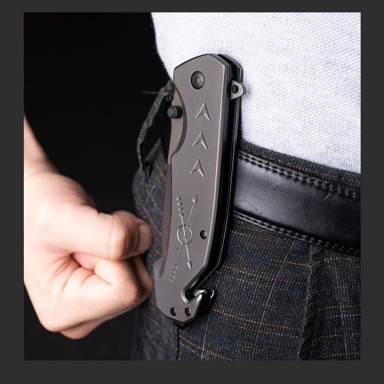 An outdoor multi-purpose folding knife, a fruit knife, a high-string field vehicle with a body-protected knife for camping knives