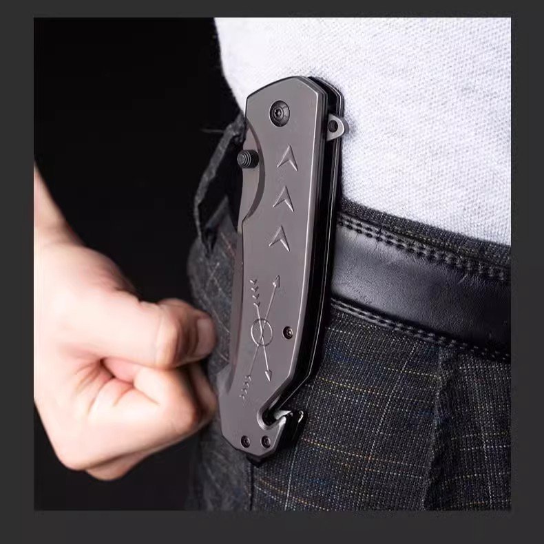 German multifunctional folding of fruit blades with a high degree of hardness and a field vehicle with a body-protected knife for camping knives