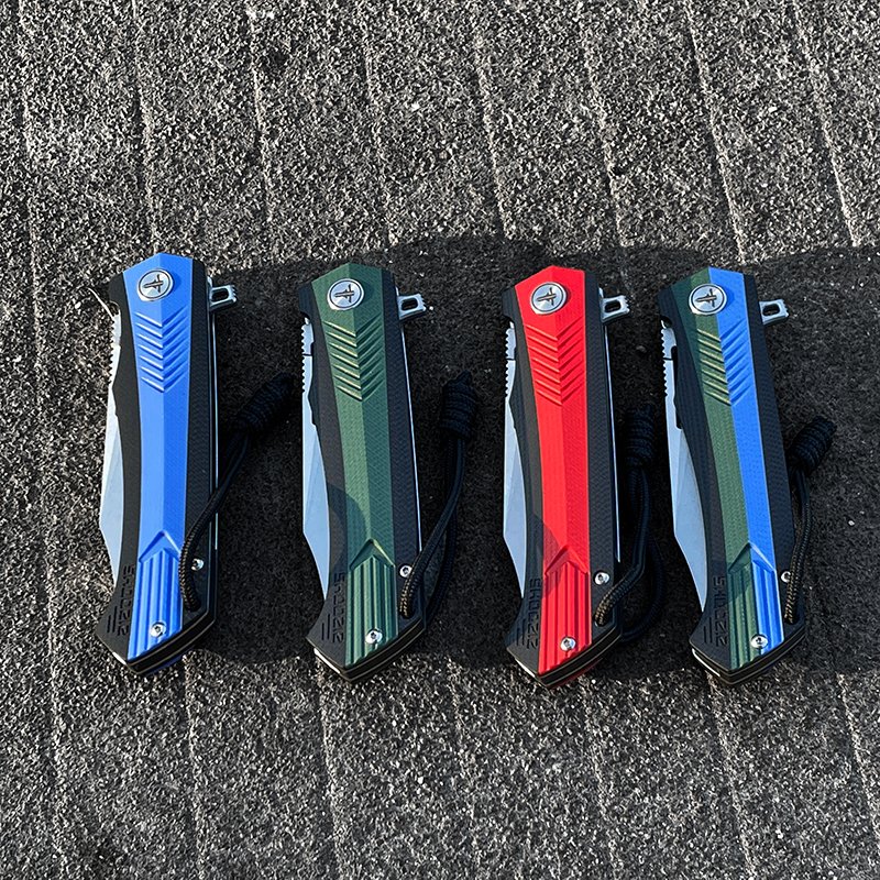 A HIGH-HEAVY FOLDING KNIFE WITH A D2-STABBING D2-TACTICAL FIELD FRUIT KNIFE