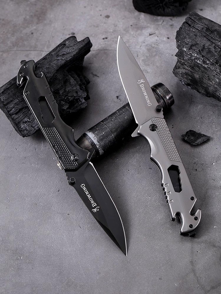A multi-purpose knife for the exterior folding of a knife to the mountain camping tool with a high hardness of a fruit knife cold weapon