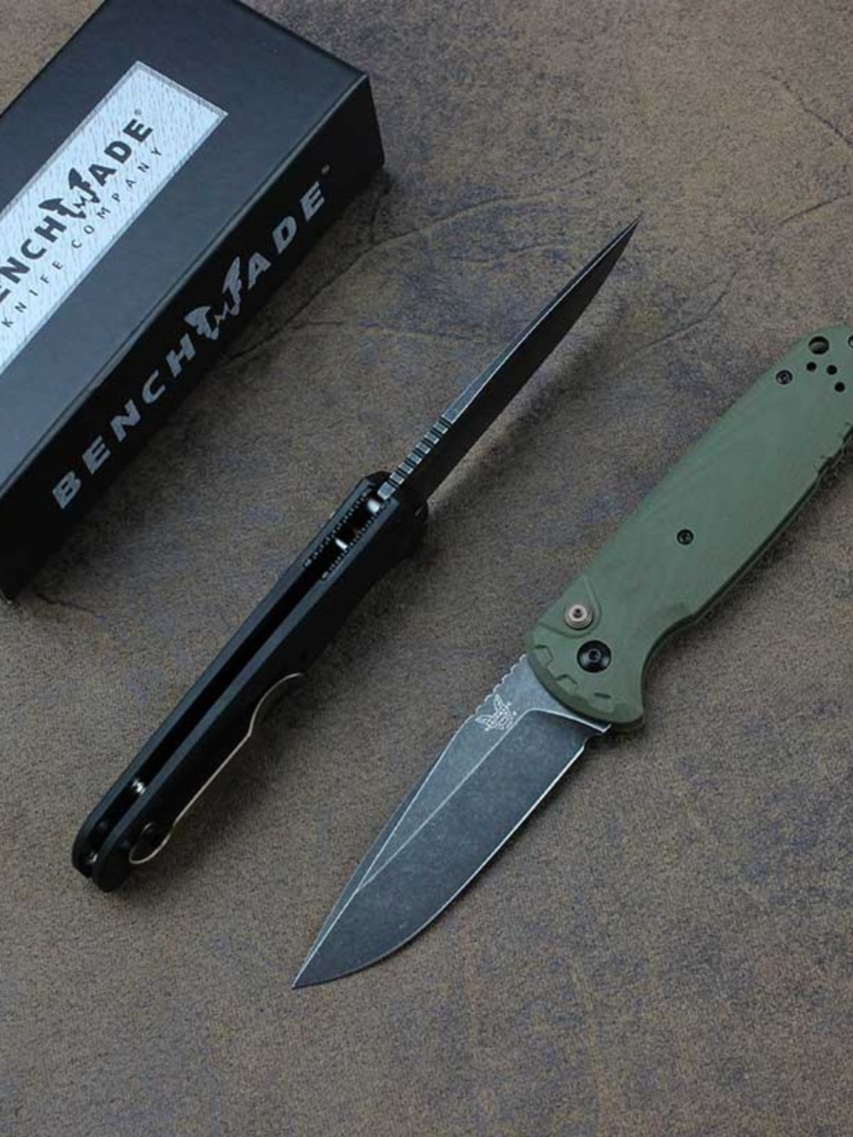 High-hard butterflies, 4,300 exterior folding knives, and a knife for the fruit tools of an outdoor defensive camp