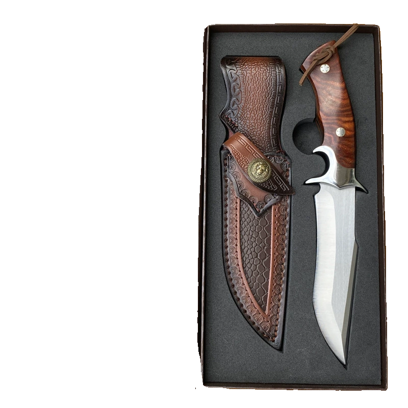 AN OUTDOOR KNIFE WITH A SMALL FIELD KNIFE