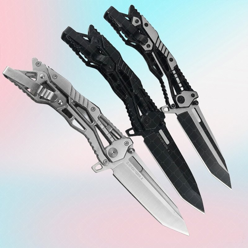 The campers were able to save their lives with a pair of small knives, and a nice fruit knife carrying a delivery knife