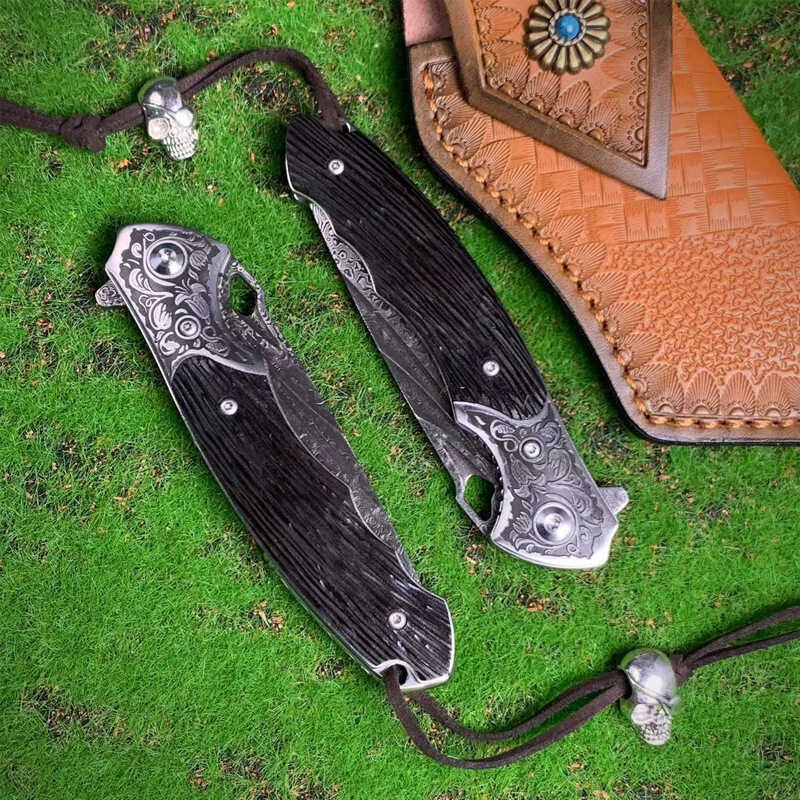 Black Bear's tweezer, a high-heavy folding knife outside the house