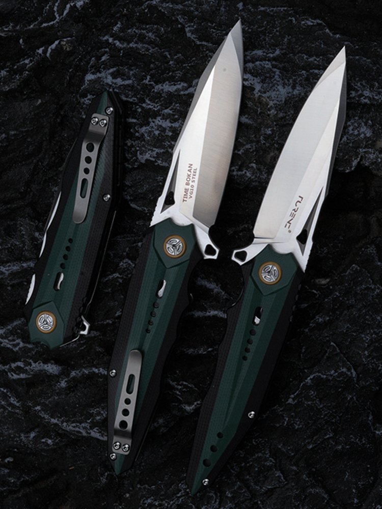 THE EXIT OF THE U.S. TIME SHIP VG10 TO CAMP OUT WITH A HIGH-END FOLDING KNIFE AND A POCKET KNIFE